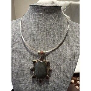 Silver Necklace With Pendant Nepalese